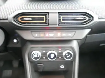 Photo 4 Dacia Sandero  1.0 TCe 90ch Confort -22