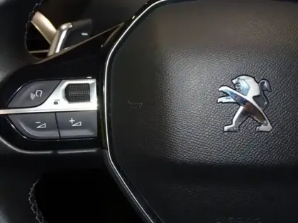 Photo 12 Peugeot 3008  1.2 PureTech 130ch S&S Allure Pack EAT8