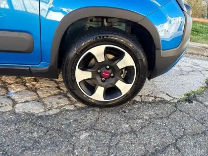 Photo 12 Fiat Panda  1.0 70ch BSG S&S Cross