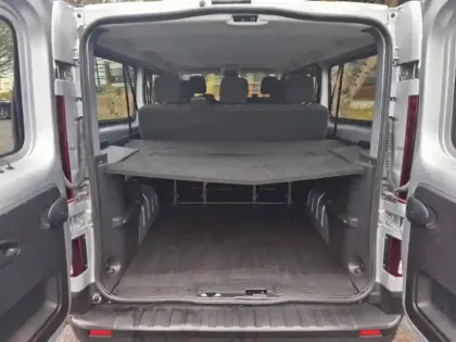 Photo 8 Renault Trafic  Combi L2 2.0 Blue dCi 150ch S&S Zen 8 places