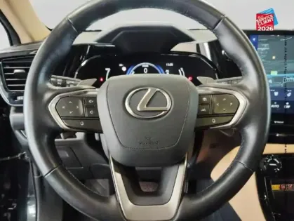 Photo 11 Lexus Nx  450h+ Executive 4WD MY25