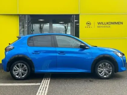 Photo 3 Peugeot 208  e- 136ch Style