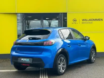 Photo 4 Peugeot 208  e- 136ch Style