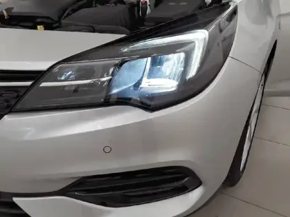 Photo 15 Opel Astra  Sports Tourer 1.5 Diesel 122 ch BVA9