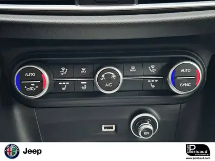 Photo 12 Alfa Romeo Stelvio  2.2 210 ch Q4 AT8