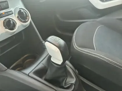 Photo 13 Peugeot 208  PureTech 68ch BVM5