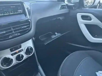 Photo 21 Peugeot 208  PureTech 68ch BVM5