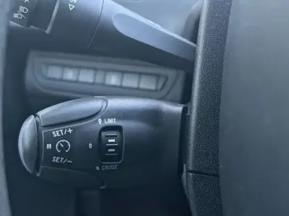 Photo 18 Peugeot 208  PureTech 68ch BVM5