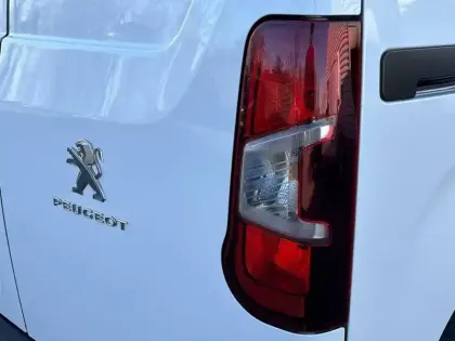 Photo 16 Peugeot Partner  FOURGON M 650 KG BLUEHDI 100 S&S BVM6