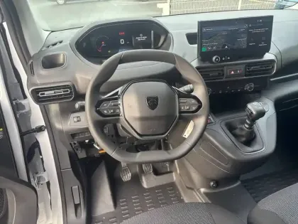 Photo 8 Peugeot Partner  FOURGON M DIESEL 100 CH MANUELLE