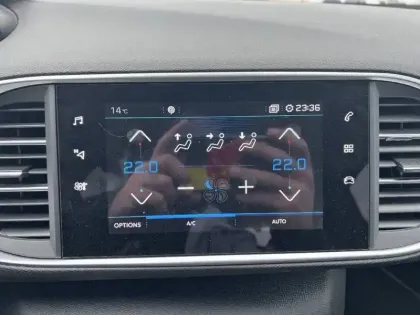 Photo 12 Peugeot 308  BlueHDi 130ch S&S EAT8