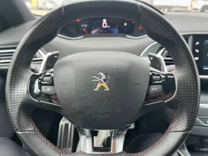 Photo 15 Peugeot 308  BlueHDi 130ch S&S EAT8