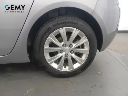 Photo 31 Peugeot 308  BlueHDi 130ch S&S EAT8