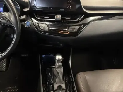 Photo 25 Toyota C-HR  Hybride 2.0L