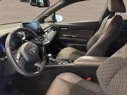 Photo 8 Toyota C-HR  Hybride 2.0L