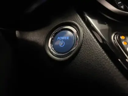 Photo 65 Toyota C-HR  Hybride 2.0L