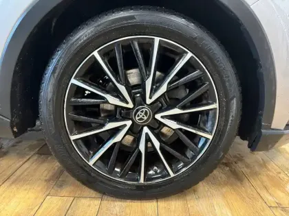 Photo 45 Toyota C-HR  Hybride 2.0L