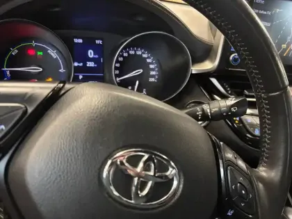 Photo 58 Toyota C-HR  Hybride 2.0L