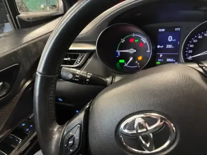 Photo 57 Toyota C-HR  Hybride 2.0L