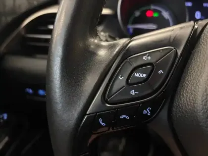 Photo 59 Toyota C-HR  Hybride 2.0L