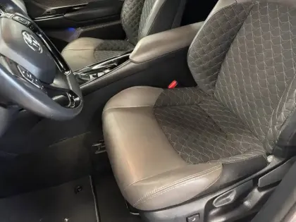 Photo 50 Toyota C-HR  Hybride 2.0L