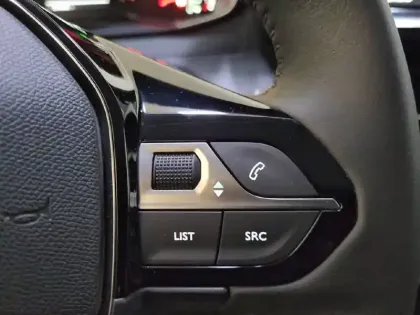 Photo 56 Peugeot 208  PureTech 75 S&S BVM5