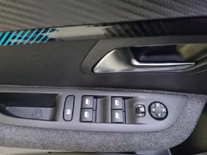 Photo 57 Peugeot 208  PureTech 75 S&S BVM5