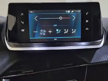 Photo 48 Peugeot 208  PureTech 75 S&S BVM5