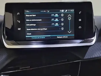 Photo 20 Peugeot 208  PureTech 75 S&S BVM5