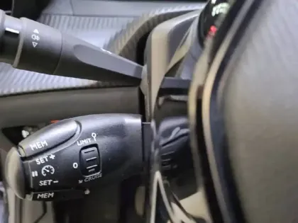 Photo 54 Peugeot 208  PureTech 75 S&S BVM5