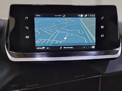 Photo 18 Peugeot 208  PureTech 75 S&S BVM5