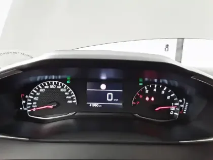 Photo 9 Peugeot 208  PureTech 75 S&S BVM5