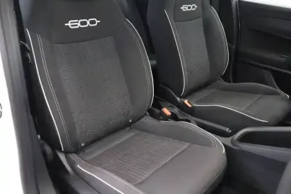 Photo 24 Fiat 600  1.2 Hybrid 100ch DCT6