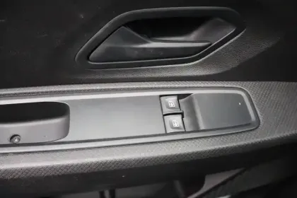 Photo 8 Dacia Sandero  SCe 65 - 22