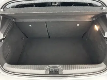 Photo 26 Renault Clio  E-Tech full hybrid 145