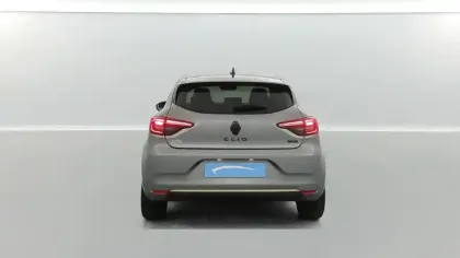 Photo 12 Renault Clio  E-Tech full hybrid 145