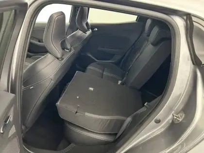 Photo 35 Renault Clio  E-Tech full hybrid 145