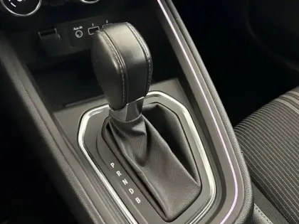 Photo 21 Renault Clio  E-Tech full hybrid 145