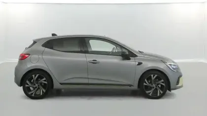 Photo 14 Renault Clio  E-Tech full hybrid 145