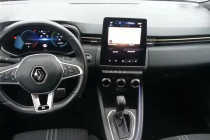 Photo 8 Renault Clio  E-Tech full hybrid 145