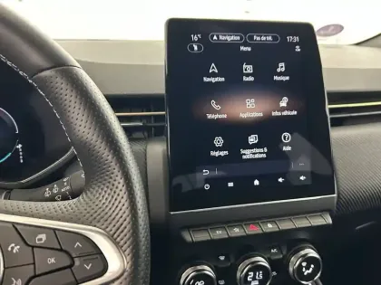 Photo 20 Renault Clio  E-Tech full hybrid 145