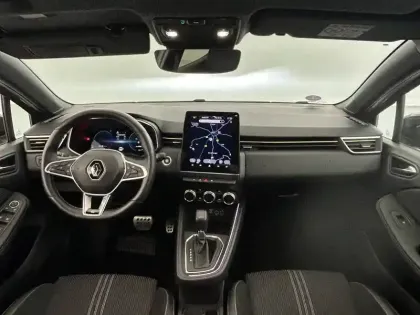 Photo 34 Renault Clio  E-Tech full hybrid 145