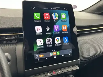 Photo 33 Renault Clio  E-Tech full hybrid 145