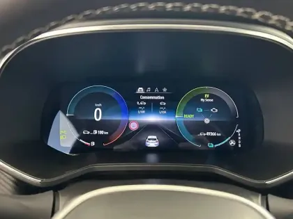 Photo 25 Renault Clio  E-Tech full hybrid 145