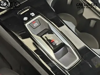 Photo 23 Audi E-tron Q6  Sportback 306 ch 100 kWh performance