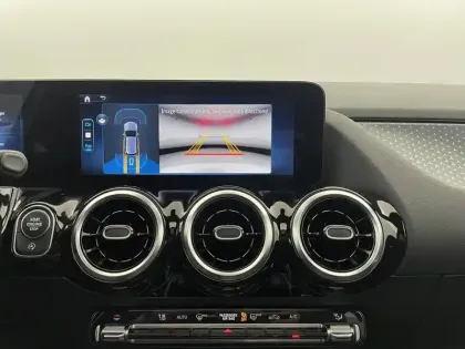 Photo 34 Mercedes Classe B  180 d 8G-DCT