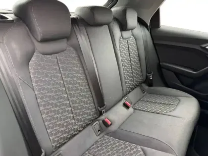 Photo 9 Audi A1  Sportback 30 TFSI 110 ch S tronic 7