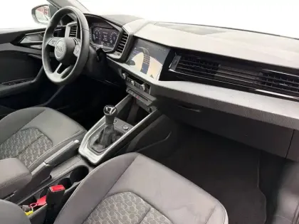 Photo 8 Audi A1  Sportback 30 TFSI 110 ch S tronic 7