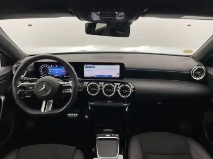 Photo 30 Mercedes Classe A  180 d 8G-DCT