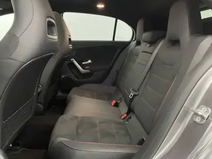 Photo 15 Mercedes Classe A  180 d 8G-DCT